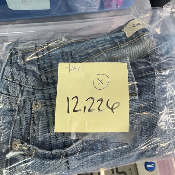 GAP Best Girlfriend Cropped Jeans Blue Embroidered Frayed Torn High Rise Size 28 - Picture 11 of 12